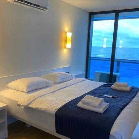 Orbi City Aparthotel Black Sea View Batumi Esterno foto