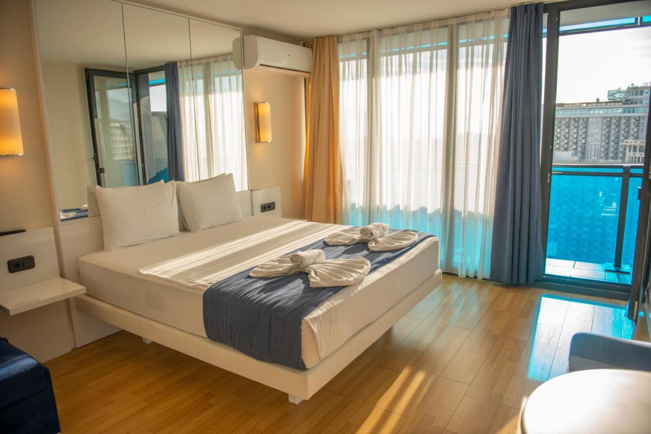 Orbi City Aparthotel Black Sea View Batumi Esterno foto