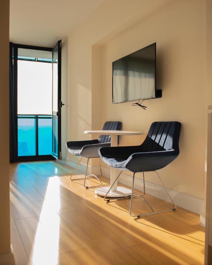 Orbi City Aparthotel Black Sea View Batumi Esterno foto