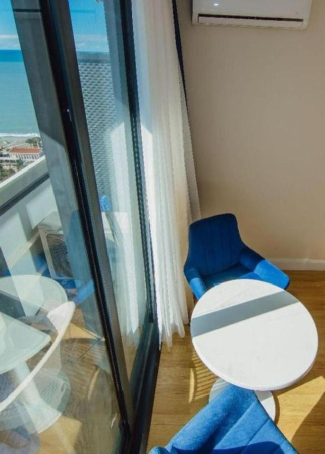 Orbi City Aparthotel Black Sea View Batumi Esterno foto