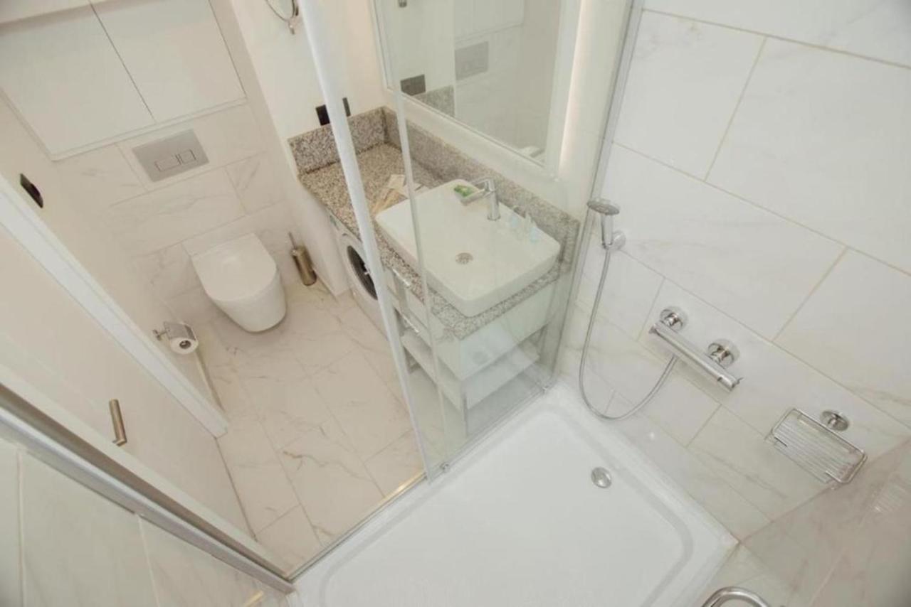 Orbi City Aparthotel Black Sea View Batumi Esterno foto
