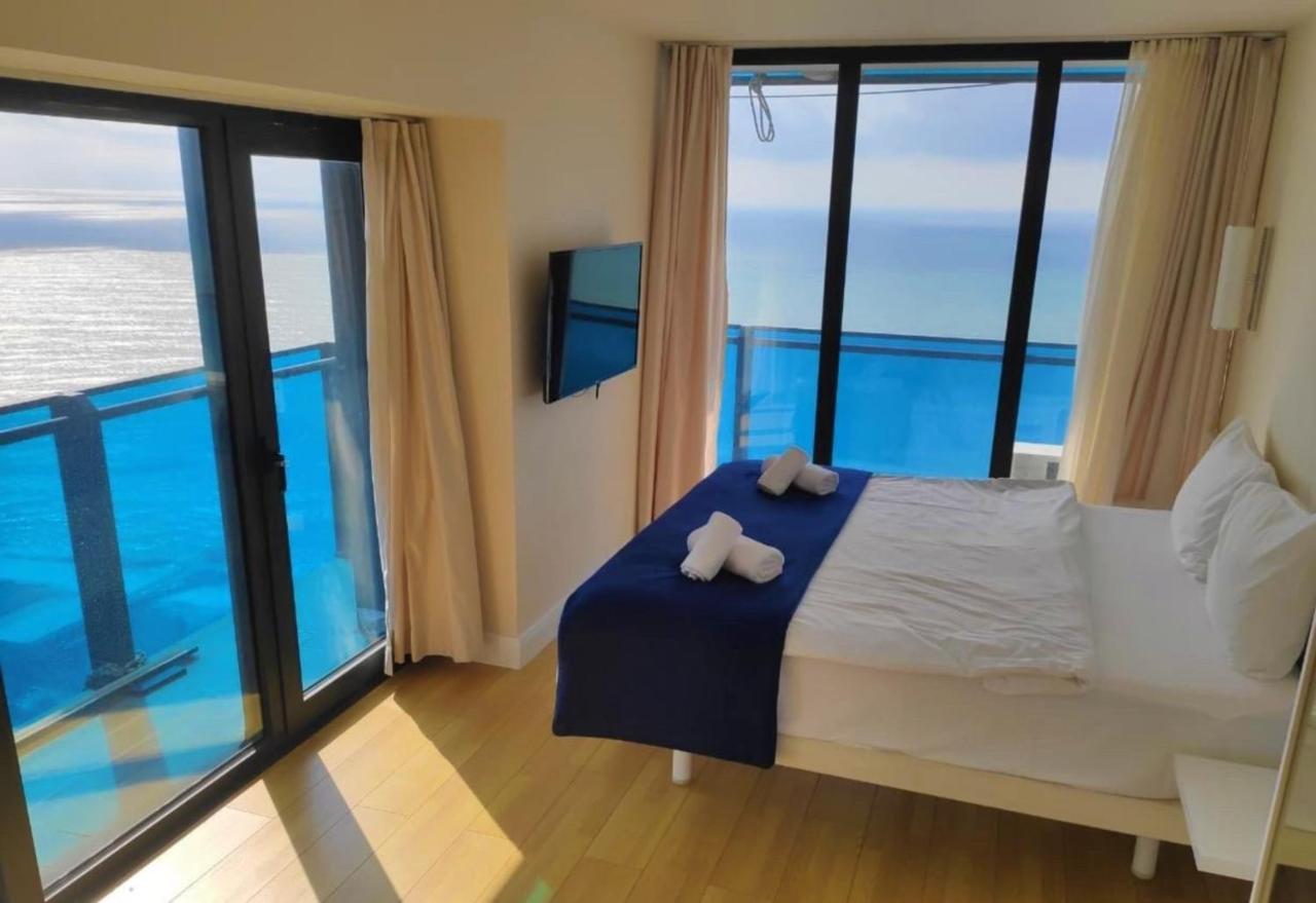 Orbi City Aparthotel Black Sea View Batumi Esterno foto