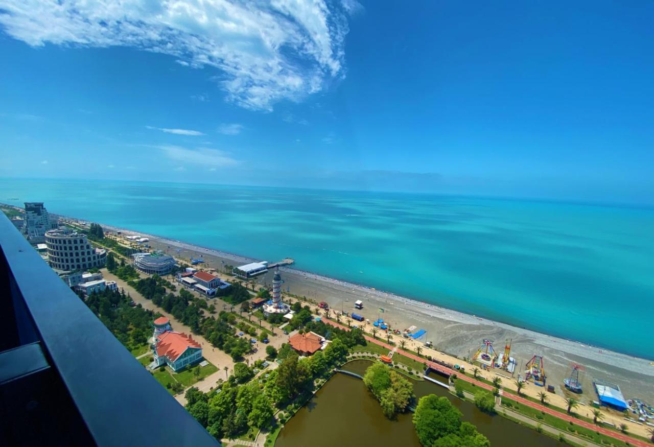 Orbi City Aparthotel Black Sea View Batumi Esterno foto