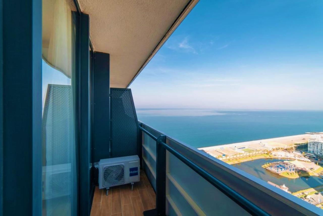 Orbi City Aparthotel Black Sea View Batumi Esterno foto