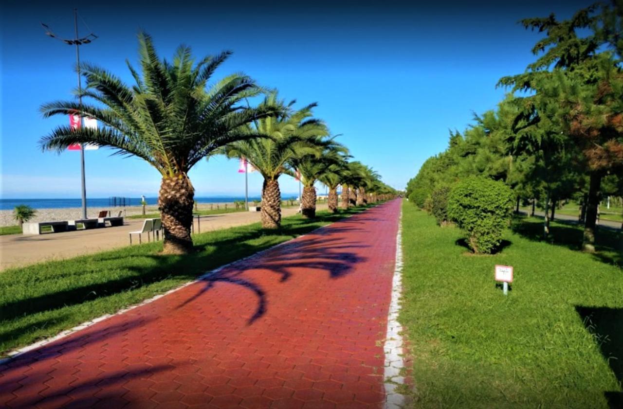 Orbi City Aparthotel Black Sea View Batumi Esterno foto