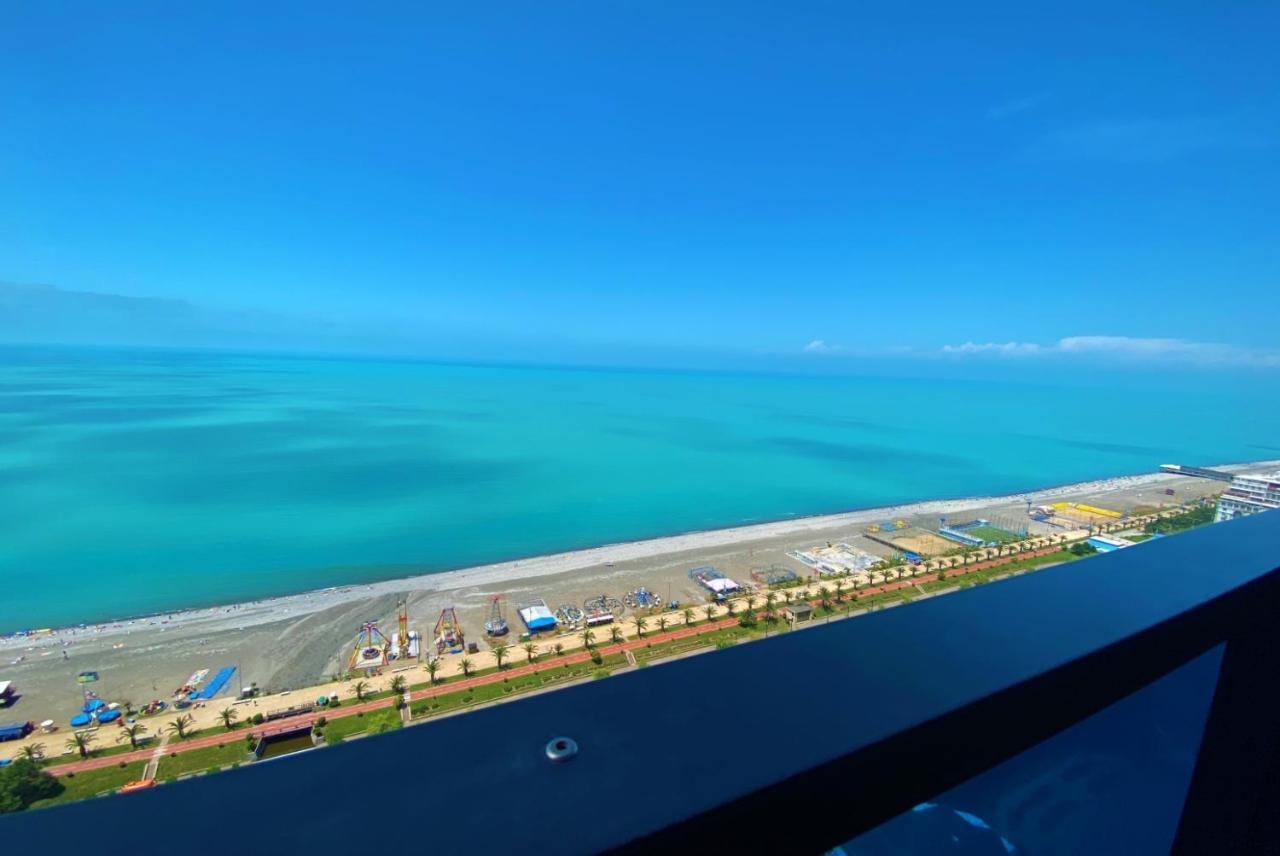Orbi City Aparthotel Black Sea View Batumi Esterno foto