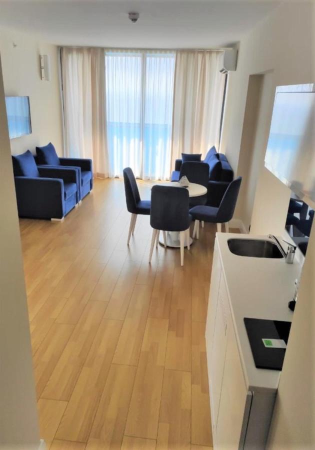 Orbi City Aparthotel Black Sea View Batumi Esterno foto